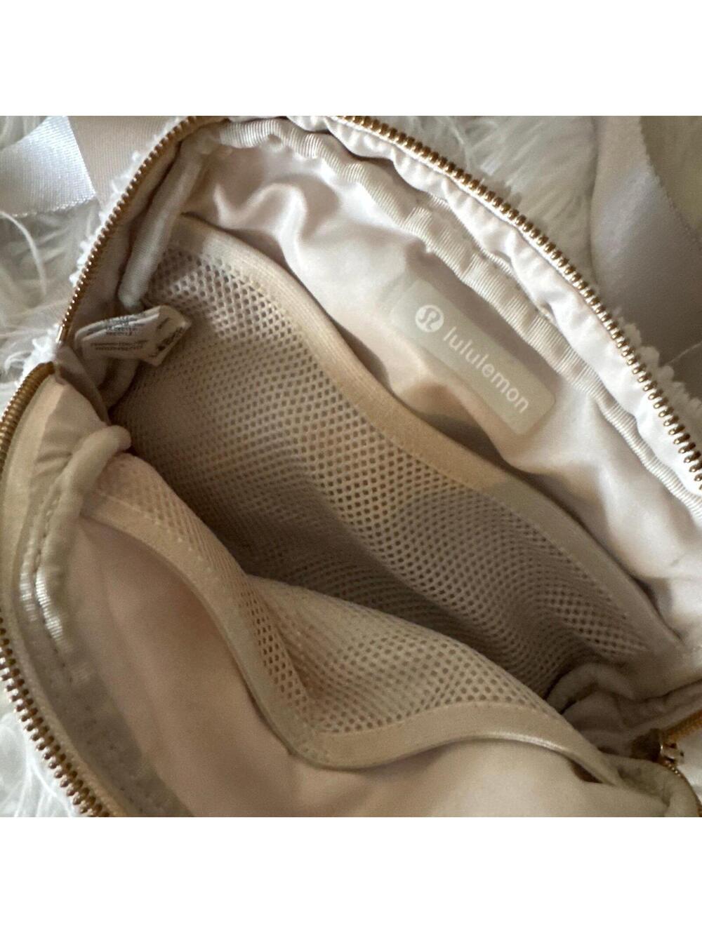 Lululemon belt bag - Picture 5 of 5